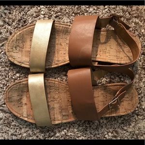 Restricted cork sandals